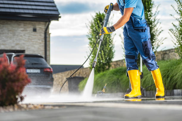 Best Pool Deck Cleaning  in Cedar Grove, WI